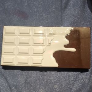 Revolution S'mores Eyeshadow Palette